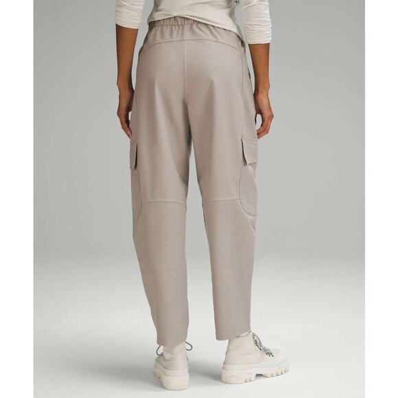 Lululemon Neutral Minimalist Light Utilitech Cargo Pocket High-Rise Pant Size 33 - Picture 2 of 9
